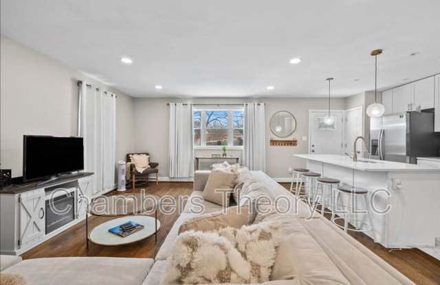 12204 Bond St photos photos