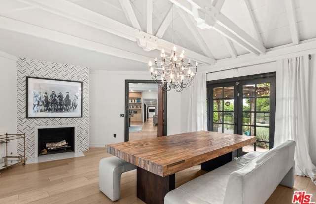 4145 Sunswept Dr Gallery 3