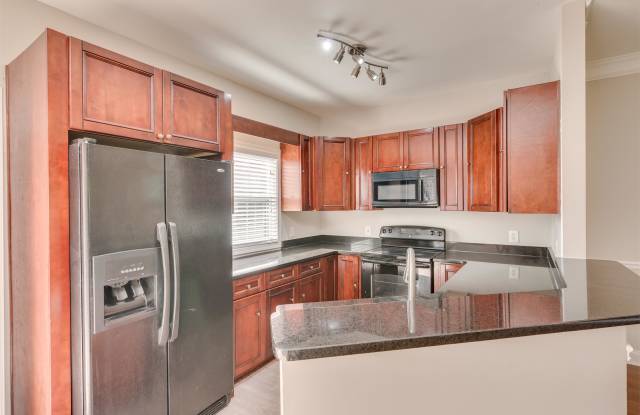 1563 Laurel Park Place Gallery 2