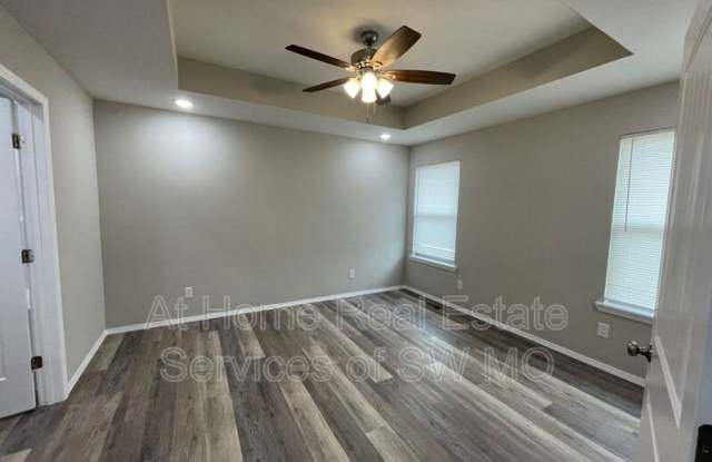 529 Evergreen Gallery 4