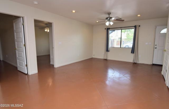 203 S Cherry Avenue Gallery 3