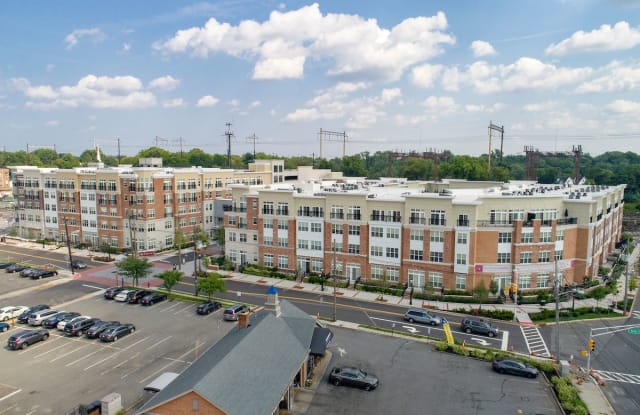 Woodmont Metro at Metuchen Station photos photos