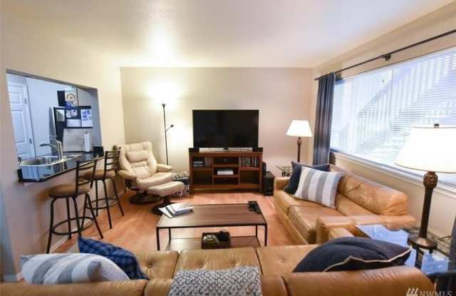 Beautiful, Clean 1 Bed, 1 Bath in Convenient  Safe Neighborhood photos photos