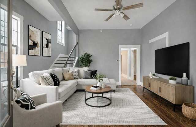 156 N TUCKER photos photos