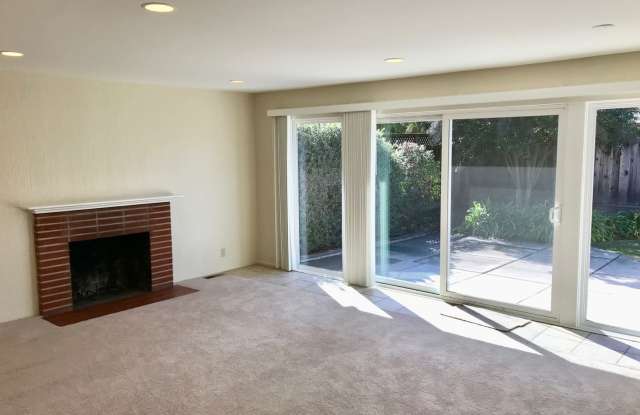 Beautifully Updated 3 Bed 1 Bath Sunnyvale Home - Cherry Chase! Gallery 4