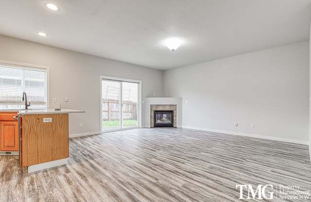 Corner Lot Spacious 4 Bedroom, 2.5 Bath Home In Curtin Creek Neighborhood! Gallery 4