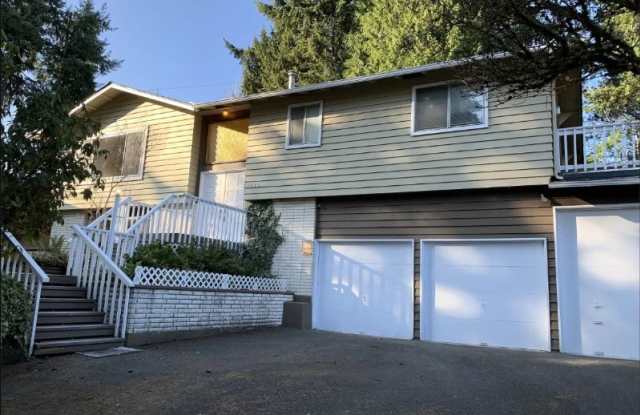 7223 137th Ave NE, Redmond, WA - 7223 137th Avenue Northeast, Redmond, WA 98052
