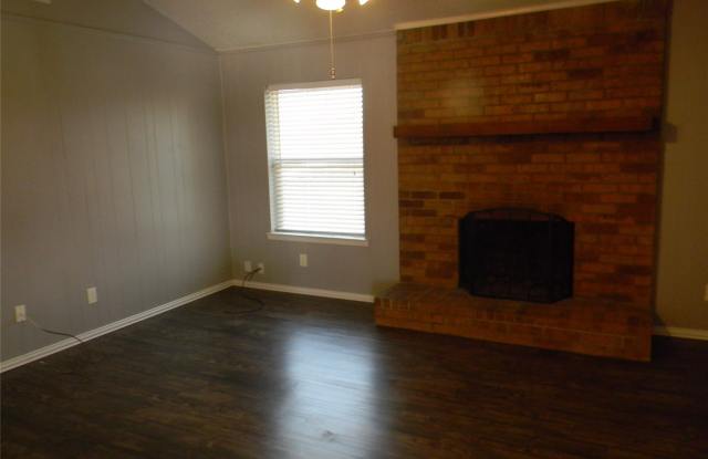 7024 Crosstimbers Lane Gallery 4
