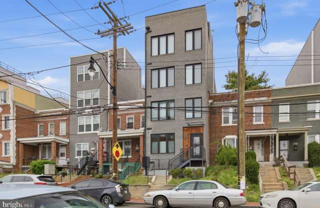 531 KENNEDY Street NW unit: 3 photos photos