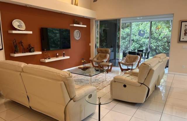 8884 Shoal Creek Lane Gallery 2