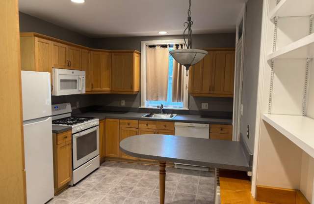 West Conshohocken 4BR 1.5BA Twin $2,445/mo Gallery 4