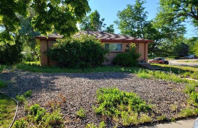 3127 S Carson Ct - 3127 Carson St, Aurora, CO 80011