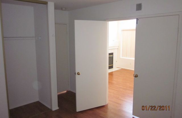 404 Sanibelle Cir #23 Gallery 4