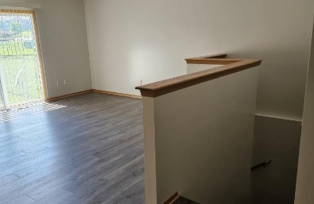 506 Stonedale Dr. Gallery 3