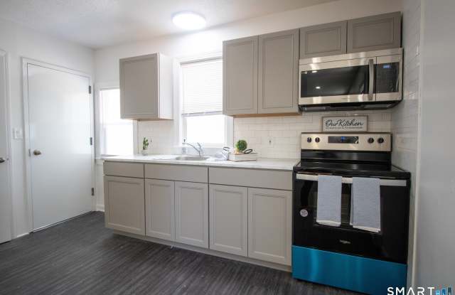 12 Home Street unit: 2 photos photos