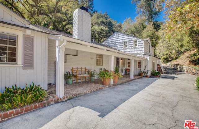 2259 MANDEVILLE CANYON Road Gallery 4