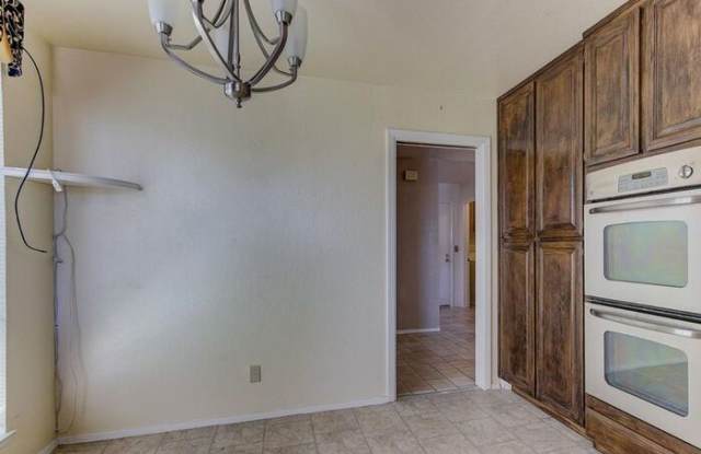 2648 Longview Drive Gallery 4