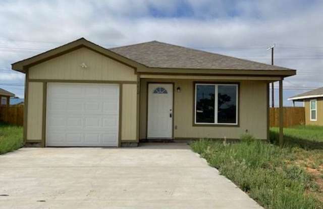 Super cute, 3 bedroom home. Outskirts of town photos photos