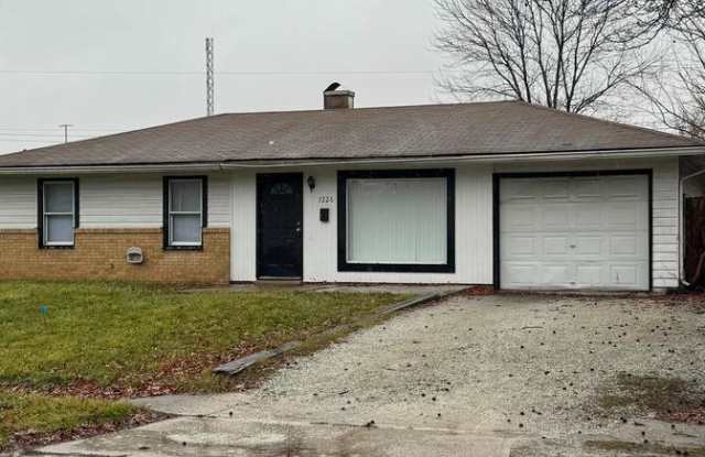 3226 N Wellington Ave photos photos