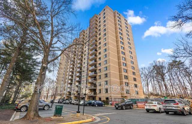 309 Yoakum Pkwy photos photos