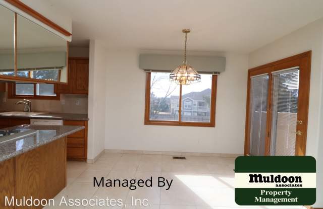 218 Luxury Lane Gallery 4