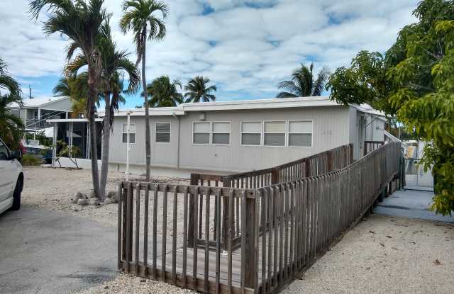216 Humpty Dumpty Dr photos photos