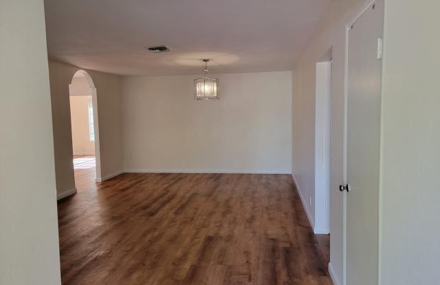 550 SW 38TH Terrace Gallery 3
