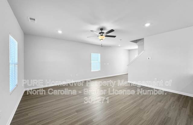 3328 Burberry Dr Gallery 2