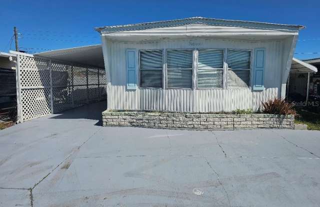 711 51ST AVENUE Plaza W Gallery 1