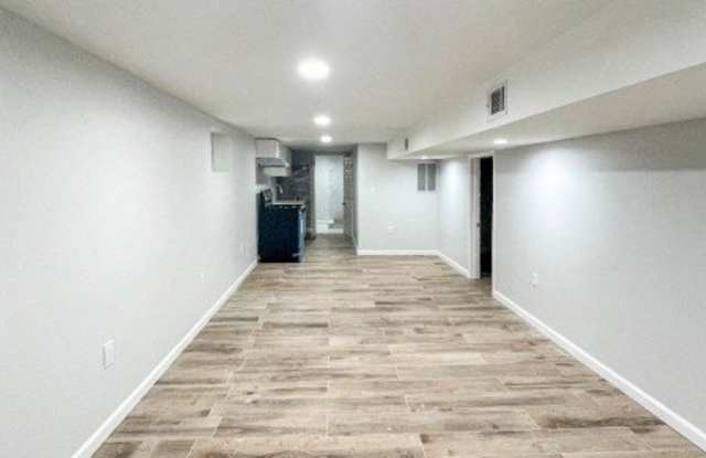 136 Chancellor Ave photos photos