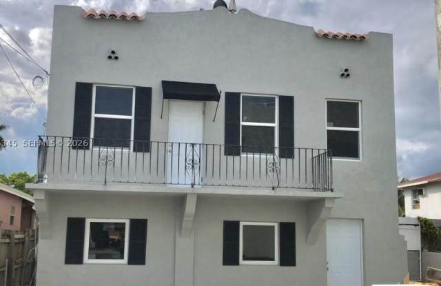 1700 NW 22 CT Gallery 2