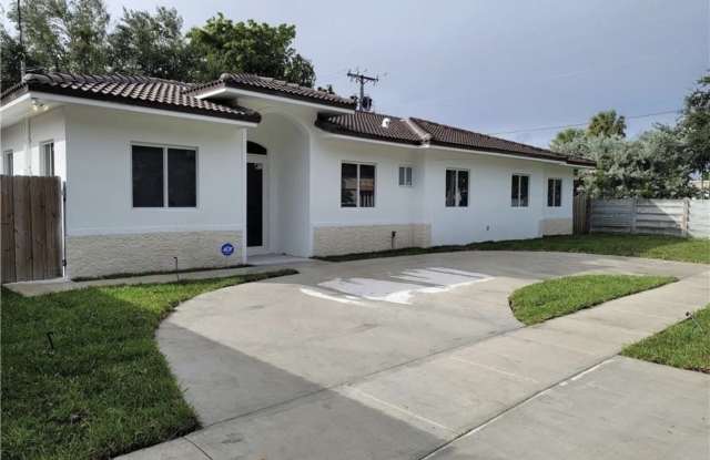 2900 Southwest 62nd Avenue photos photos