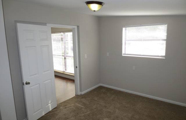 1912 MONTEAU DR Gallery 3