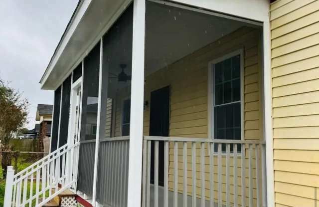 2021 Hudson St photos photos