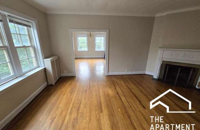 1454 Oak St. photos photos