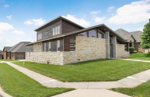 3942 E Rosebrier Street Gallery 3