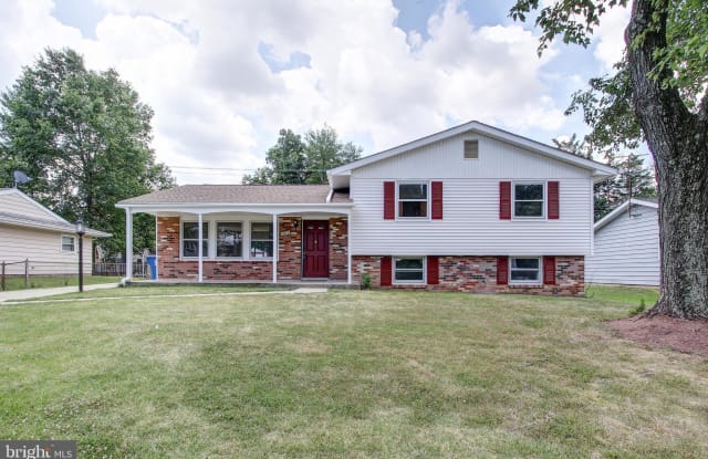 1022 E MAPLE AVENUE - 1022 East Maple Avenue, Sterling, VA 20164