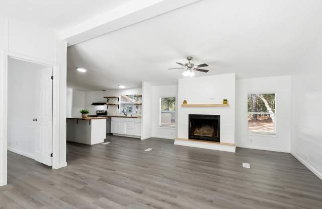 36375 Longleaf Drive Gallery 2