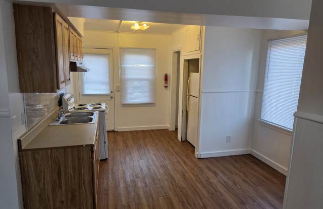 1627 Lane Blvd., 2 photos photos