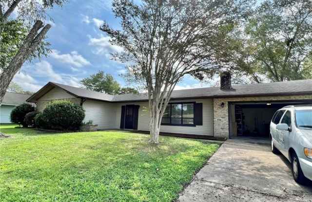 1408 S Woodside Court Gallery 3