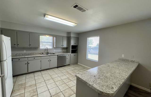 103 E Granite Gallery 4