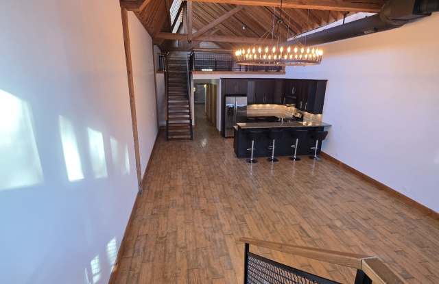 316 N. Seminary Ave photos photos