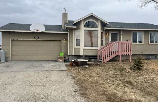 4-Bedroom Home on 3 Acres – Horse-Friendly Property! photos photos