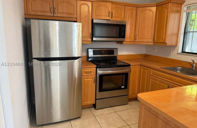 3715 NW 23rd Ct Gallery 2