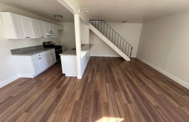 Fully Remodeled – 2 Bed / 1 Bath photos photos Fully Remodeled – 2 Bed / 1 Bath photos photos