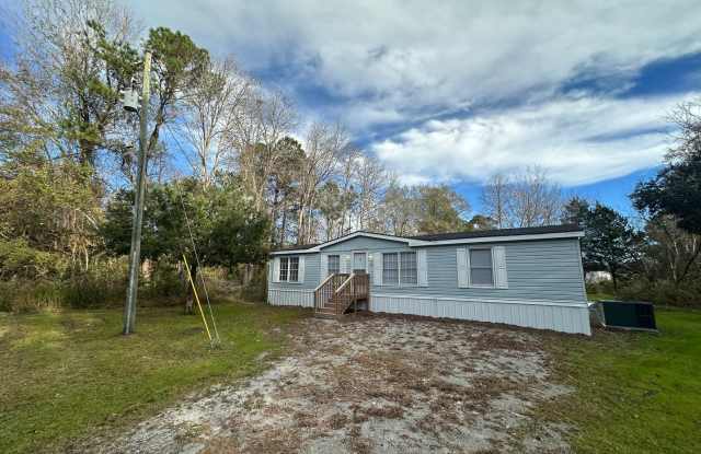 Large 2 bedroom with a bonus room! 114 Deer Road, Hubert, NC photos photos