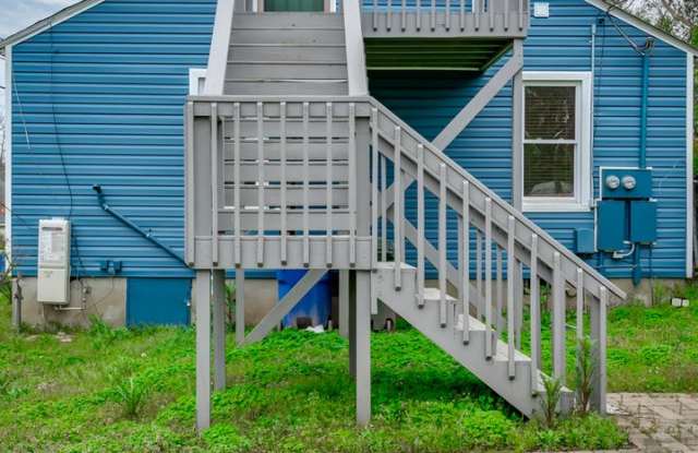 Pre-Leasing for the 27-28 School Year! - Well established neighborhood in prime location Gallery 2