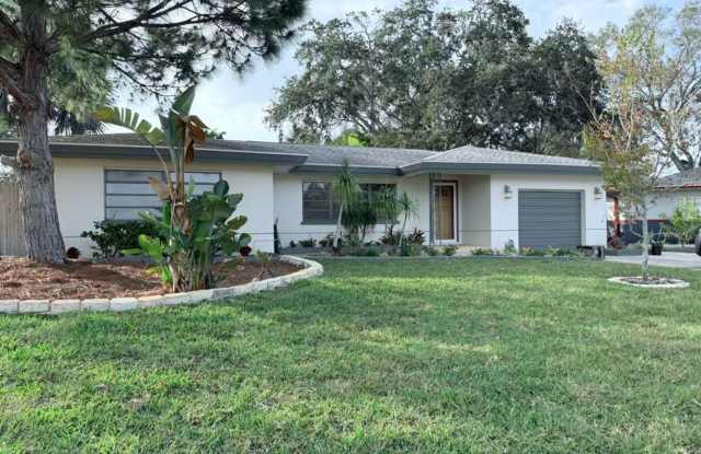Beautiful Clearwater Home with Pool - 2bed|2bath WITH BONUS ROOM photos photos