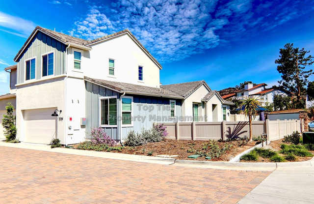 Modern Smart Home in Escondido | 4 Bed, 3.5 bath Downstairs Primary | Resort-Style Amenities photos photos