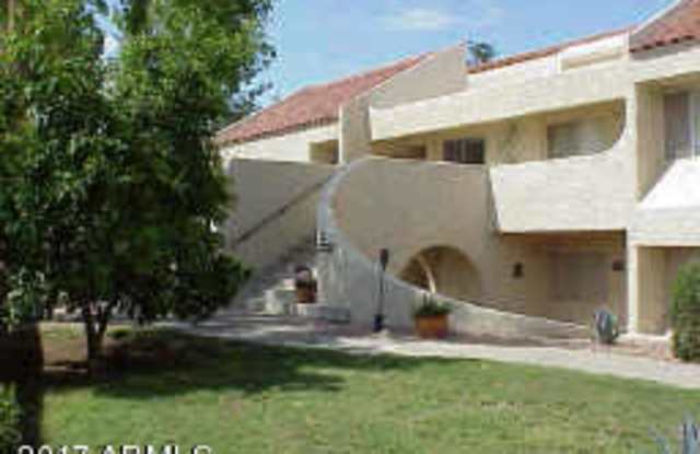 7432 N VIA CAMELLO DEL NORTE -- Gallery 2
